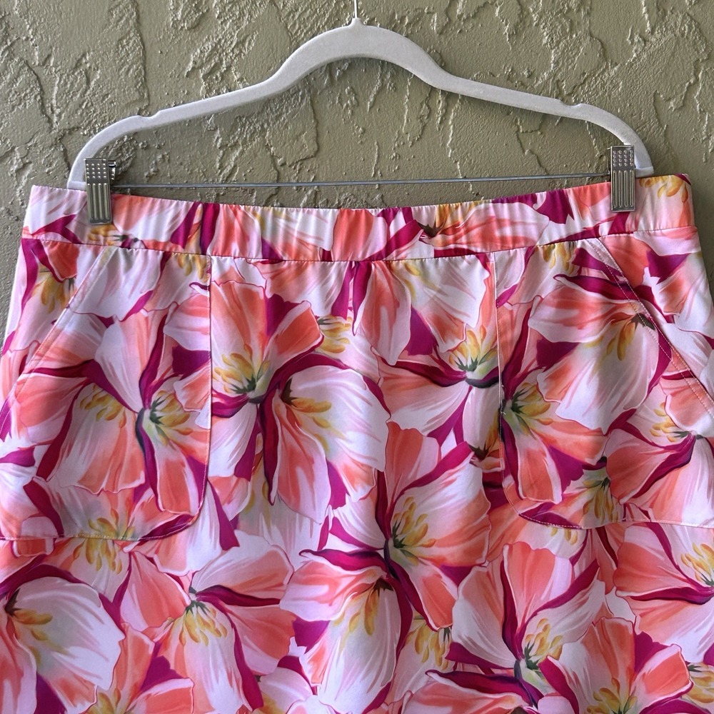 Chico's Zenergy Size 3 Women's XL Multicolor UPF 50+ Floral Pull-On Skirt Skort - Picture 3 of 10